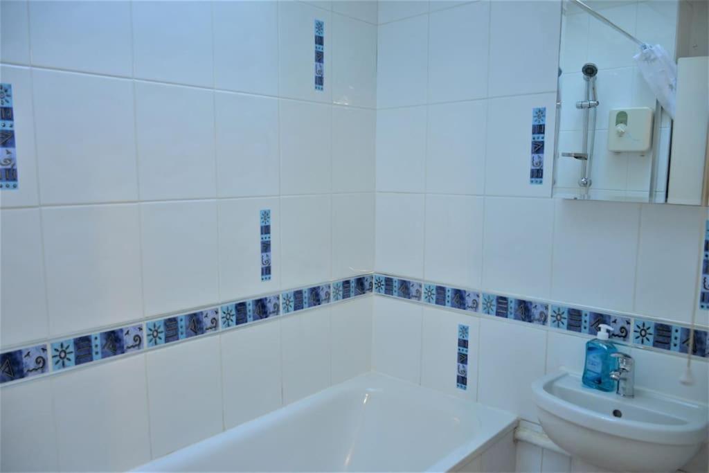 London Zone 2, 2 Bedroom House Exteriör bild