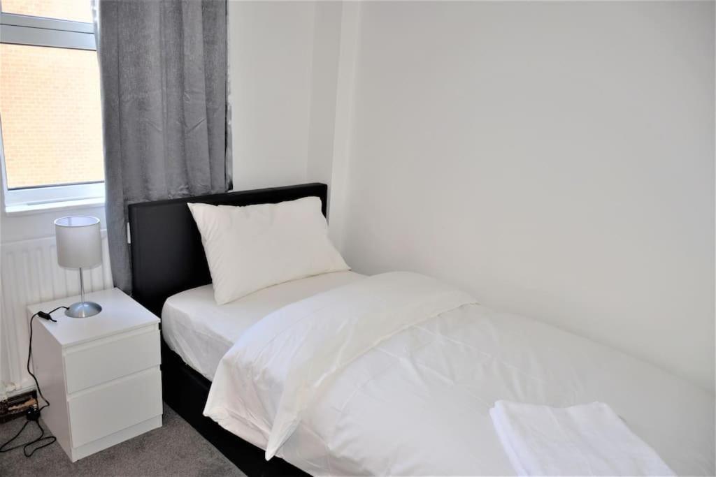 London Zone 2, 2 Bedroom House Exteriör bild